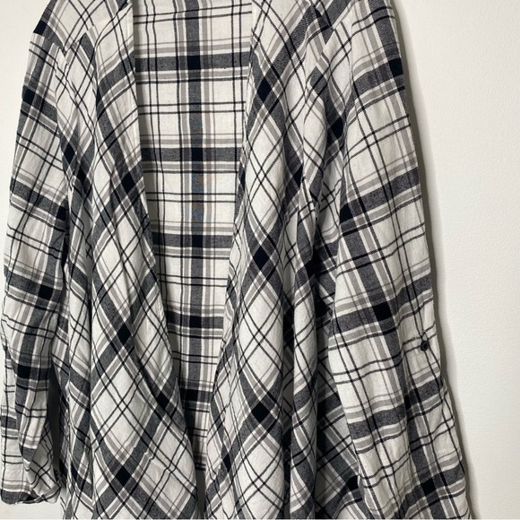 Torrid Black White Gray Wrap Cardigan - Picture 10 of 16